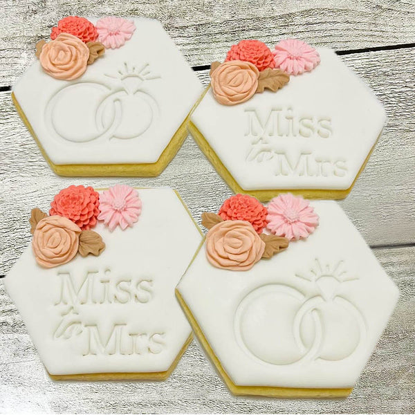 Detailed Fondant Cookie - Miss to Mrs - Pack Of 15